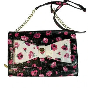 Betsey Johnson Dani Rose Floral Crossbody  Wallet Bag With Large Bow